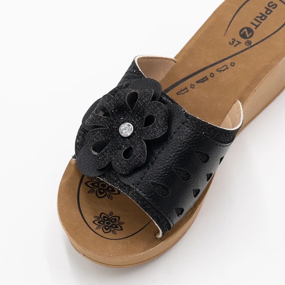 Ciabatte Con Strappo Nere SPRING 2034