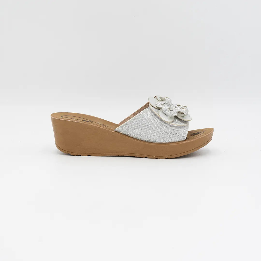Ciabatte Con Strappo Argento SPRING 2034