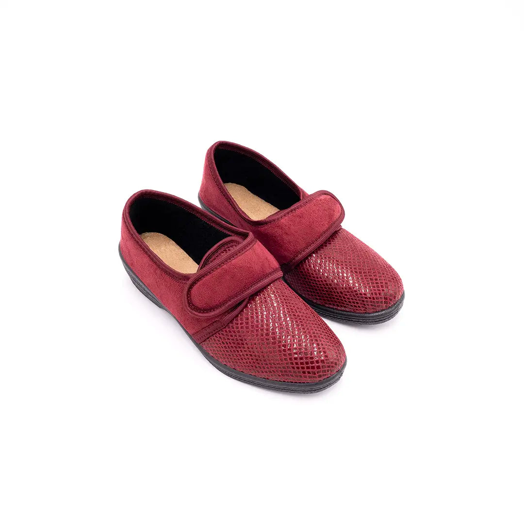 Scarpette Punta Pitonata Con Strappo Bordò LISA