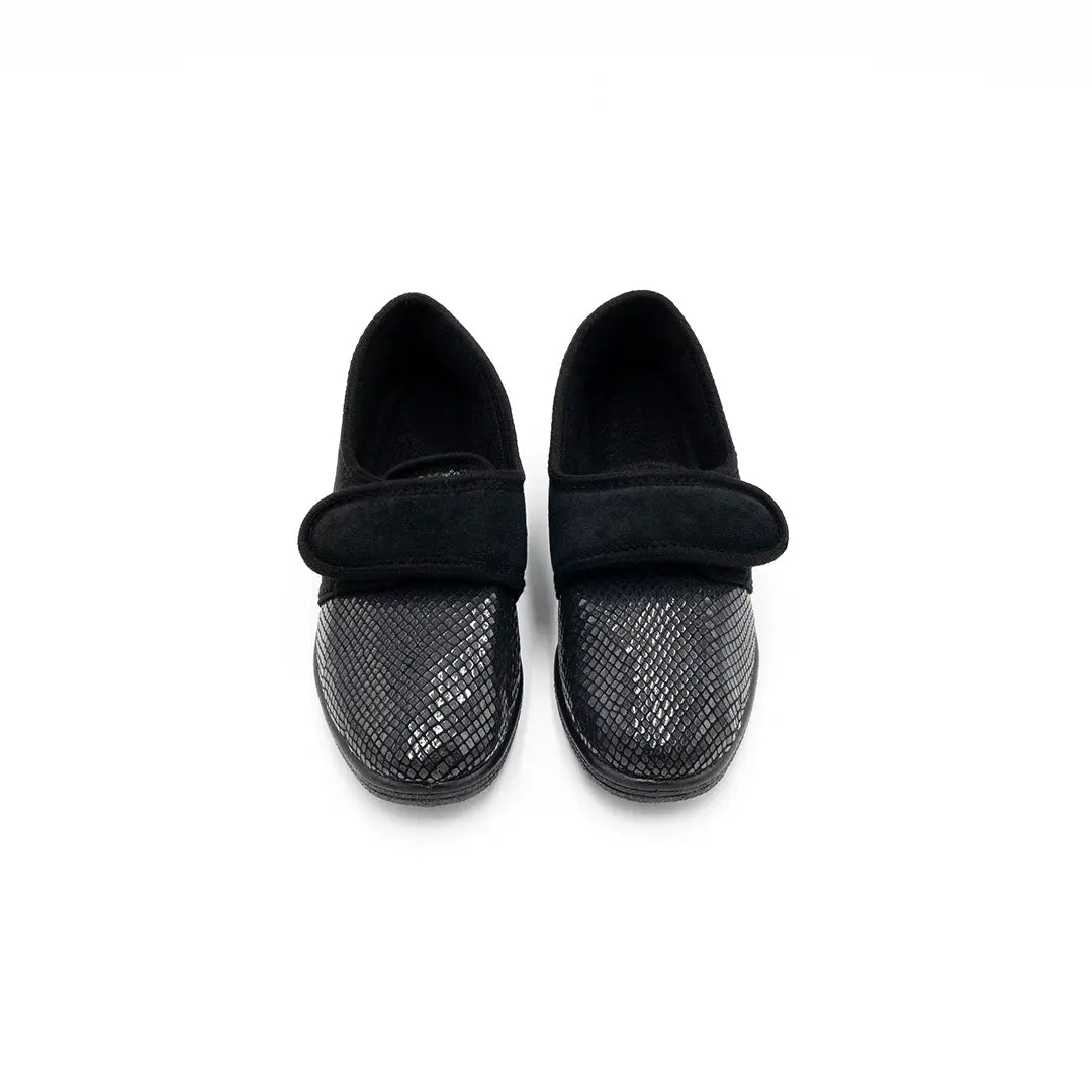 Scarpette Punta Pitonata Con Strappo Nere LISA